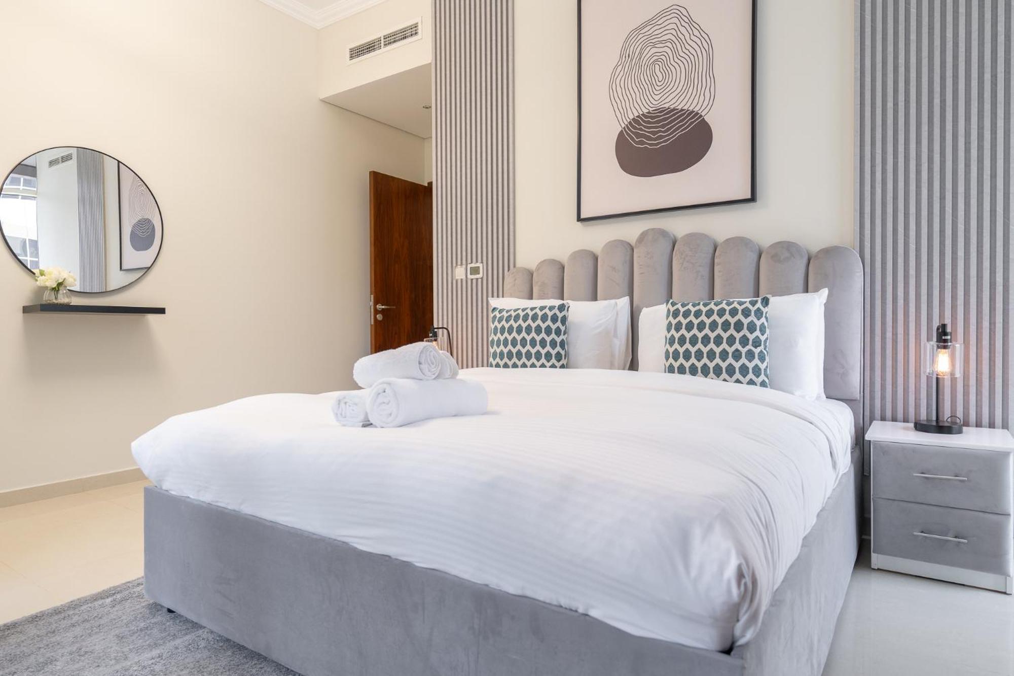Heaven Crest Holiday Homes: Downtown Suites Near Dubai Mall & Burj Khalifa Exterior photo